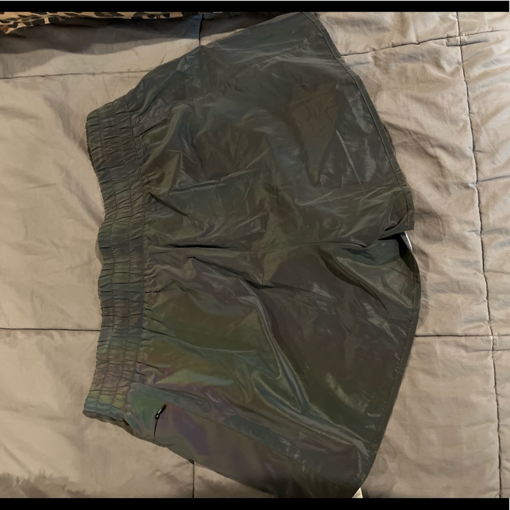 Flex living shorts
